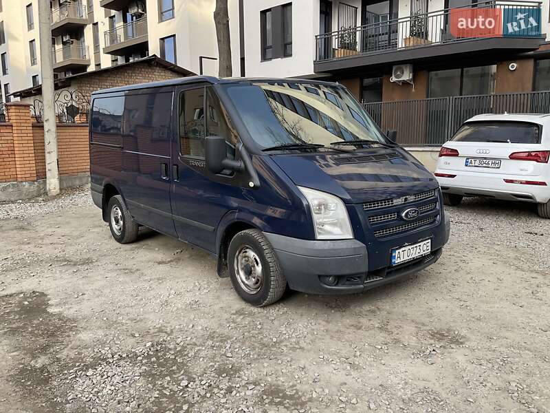 Грузовой фургон Ford Transit 2012 в Ивано-Франковске