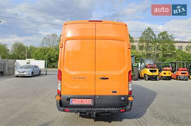 Грузовой фургон Ford Transit 2018 в 
