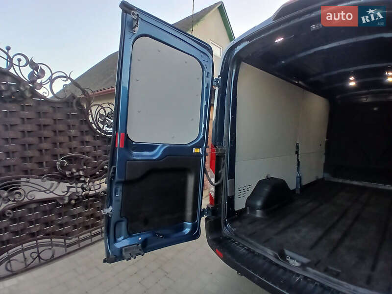 Грузовой фургон Ford Transit 2019 в Дубно