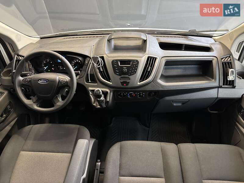 Грузопассажирский фургон Ford Transit 2023 в Киеве