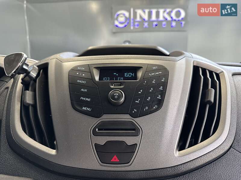 Грузопассажирский фургон Ford Transit 2023 в Киеве