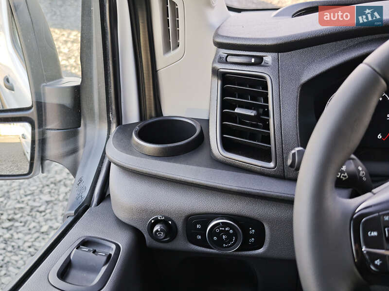 Вантажний фургон Ford Transit 2020 в Луцьку