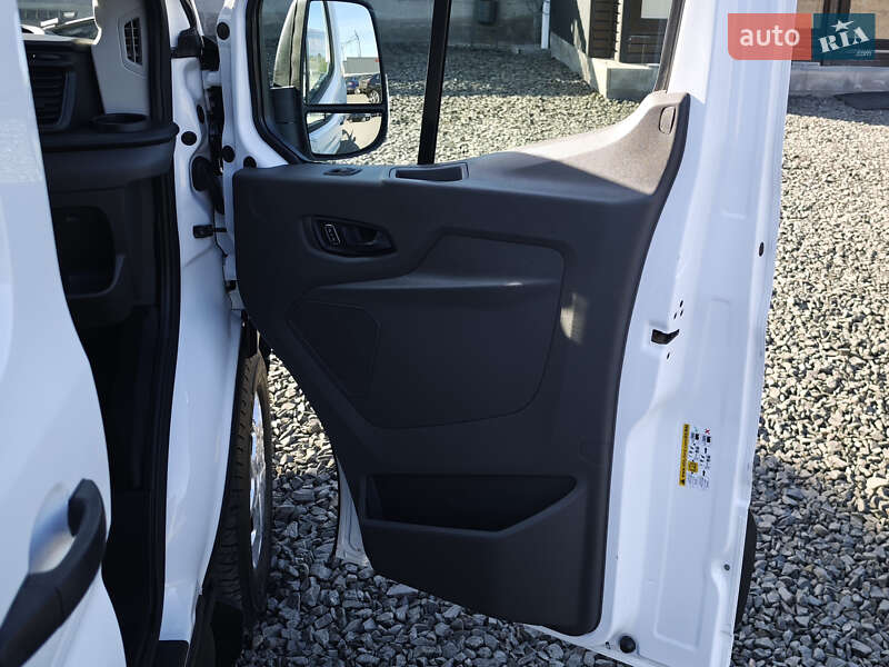 Вантажний фургон Ford Transit 2020 в Луцьку