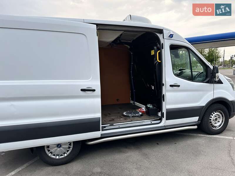 Грузовой фургон Ford Transit 2016 в Черкассах