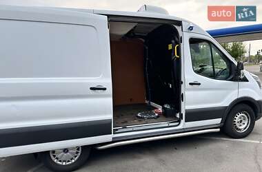 Грузовой фургон Ford Transit 2016 в 