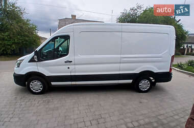 Грузовой фургон Ford Transit 2022 в 