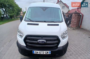 Грузовой фургон Ford Transit 2022 в 