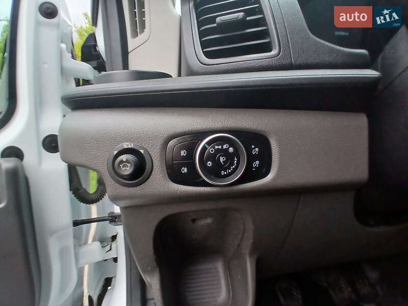 Грузовой фургон Ford Transit 2022 в Дубно