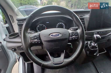 Грузовой фургон Ford Transit 2022 в 