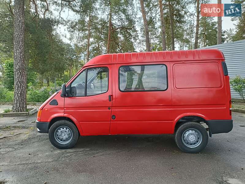 Грузовой фургон Ford Transit 1999 в Виннице
