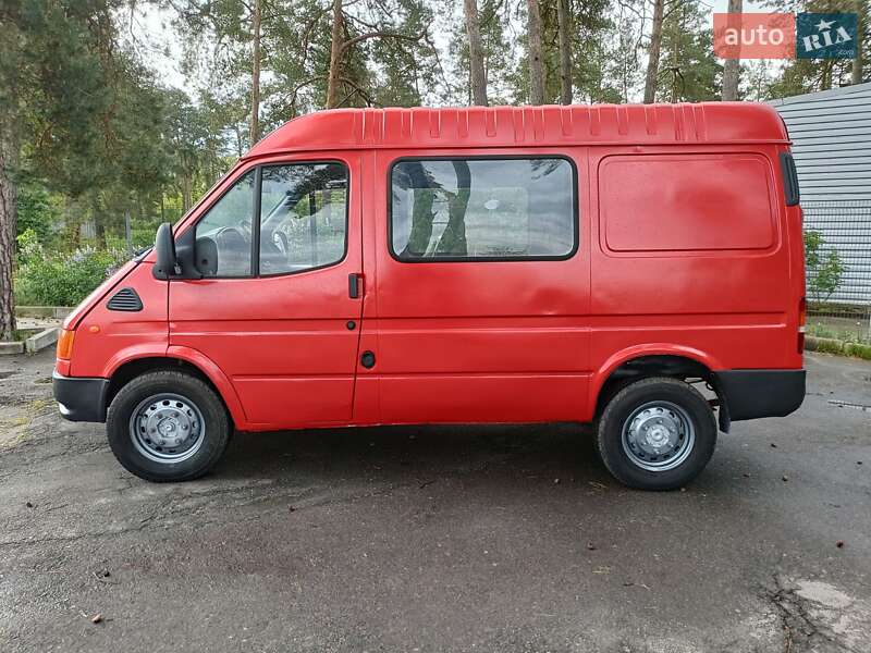 Грузовой фургон Ford Transit 1999 в Виннице