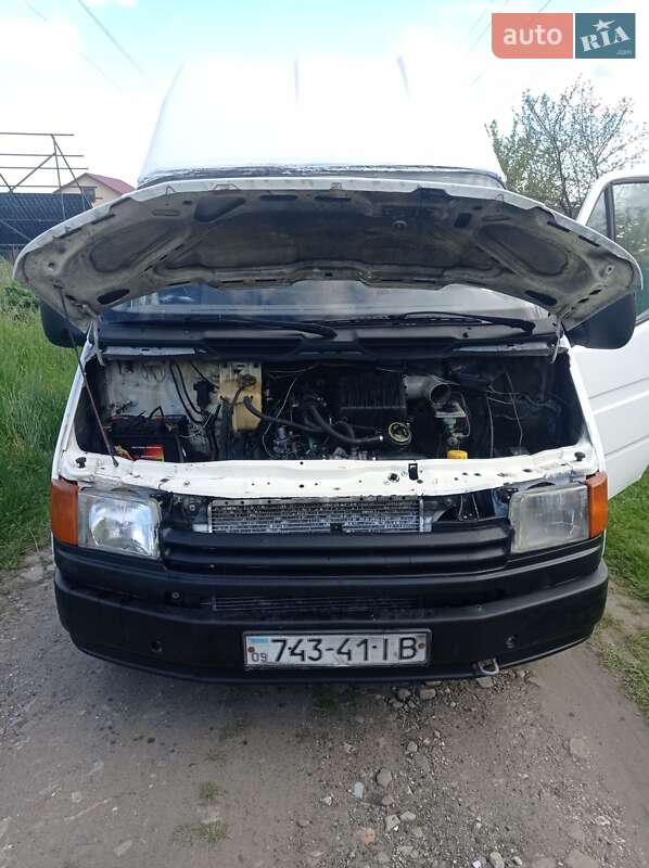 Вантажний фургон Ford Transit 1991 в Бурштині