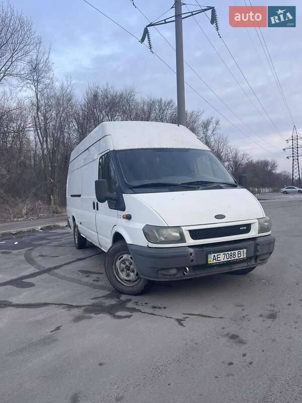 Грузовой фургон Ford Transit 2004 в 