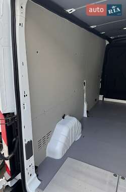 Грузовой фургон Ford Transit 2020 в 