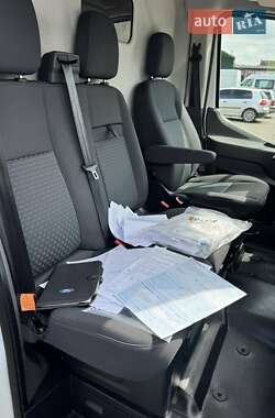 Грузовой фургон Ford Transit 2020 в 