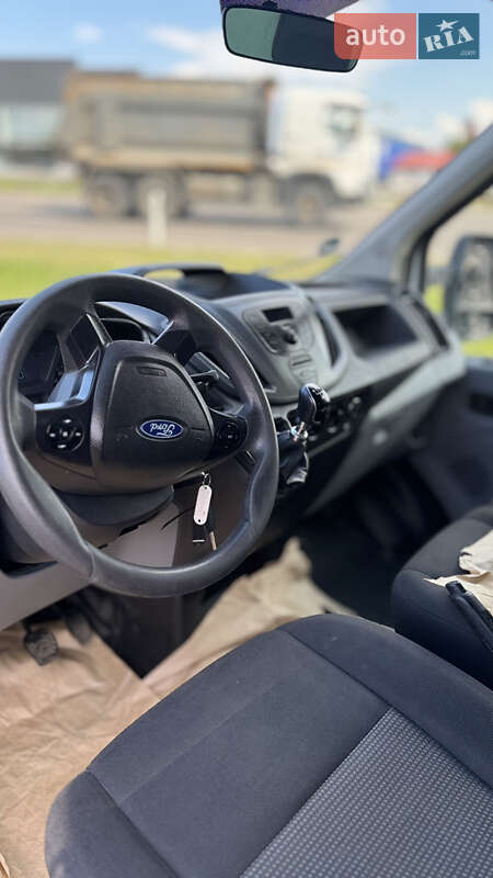 Вантажний фургон Ford Transit 2019 в Луцьку