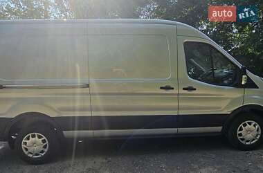 Грузовой фургон Ford Transit 2016 в 