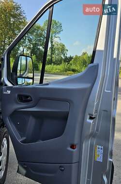 Грузовой фургон Ford Transit 2016 в 
