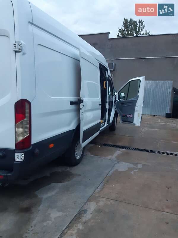 Грузовой фургон Ford Transit 2014 в Тернополе