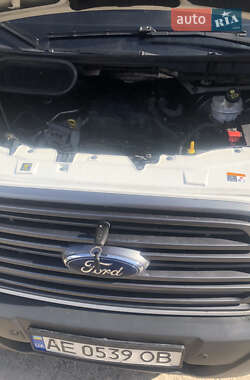Грузовой фургон Ford Transit 2015 в 
