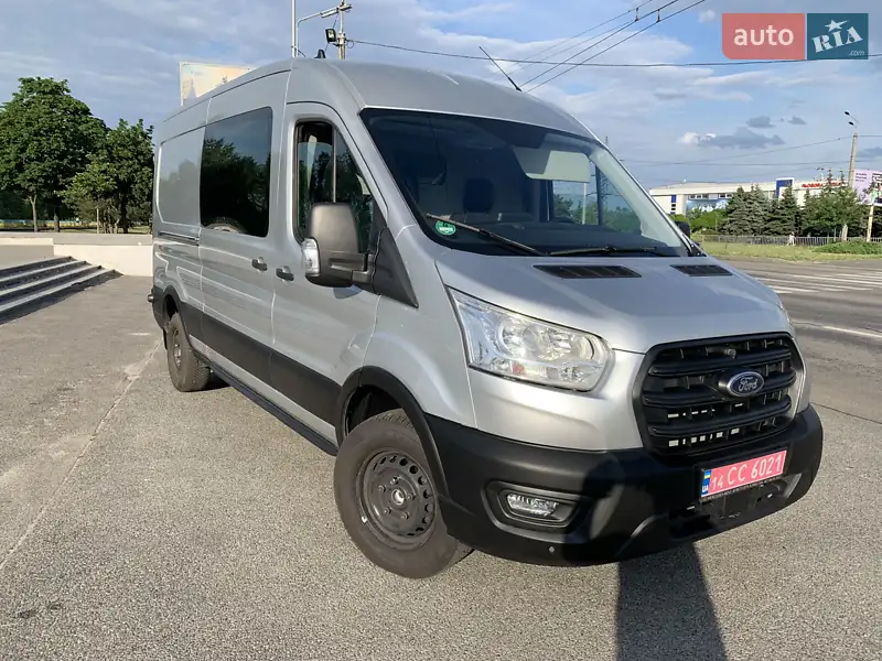 Грузовой фургон Ford Transit 2022 в 