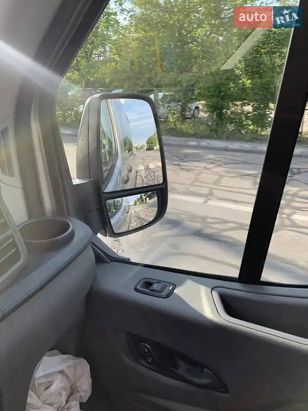 Грузовой фургон Ford Transit 2022 в 