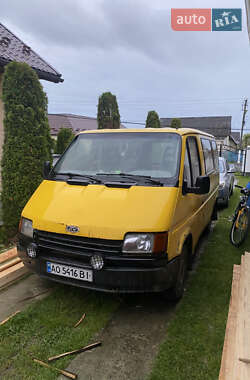Мікроавтобус Ford Transit 1988 в Ужгороді