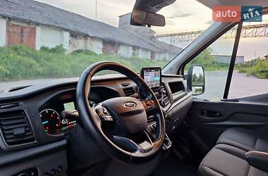 Грузовой фургон Ford Transit 2022 в 