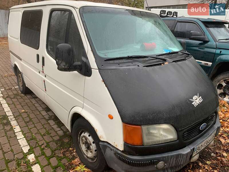 Грузопассажирский фургон Ford Transit 1996 в 
