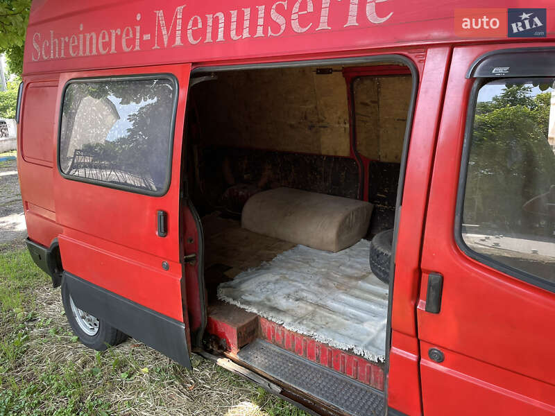Вантажний фургон Ford Transit 1997 в Могилів-Подільському