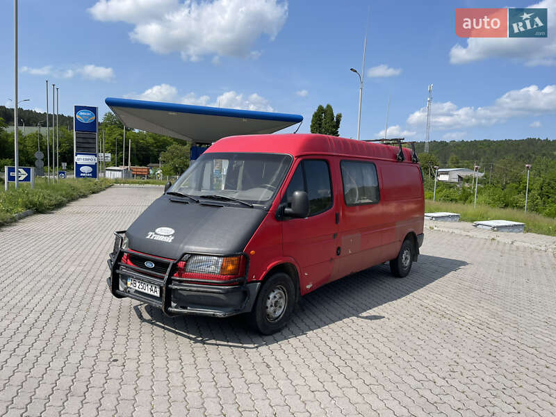Вантажопасажирський фургон Ford Transit 1996 в 