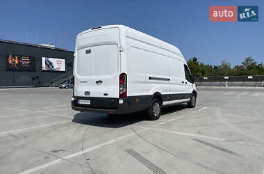 Грузовой фургон Ford Transit 2018 в 