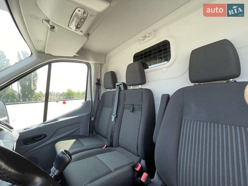 Вантажний фургон Ford Transit 2018 в Києві
