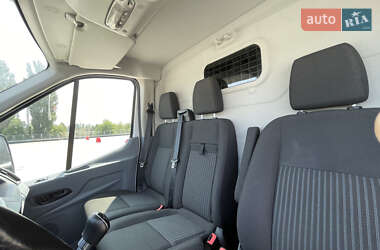 Грузовой фургон Ford Transit 2018 в 