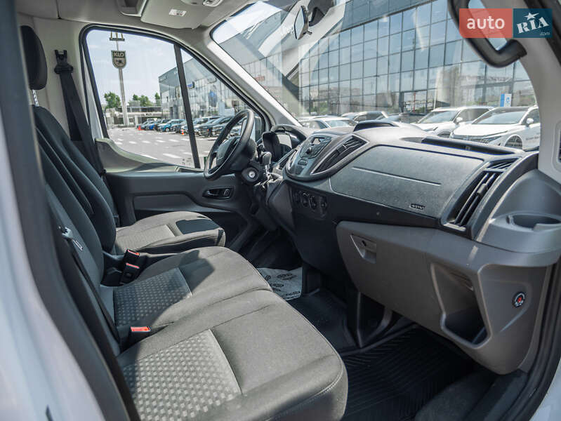 Микроавтобус Ford Transit 2023 в Киеве