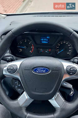 Грузовой фургон Ford Transit 2017 в 
