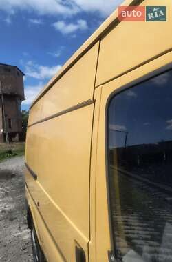 Грузовой фургон Ford Transit 2005 в 