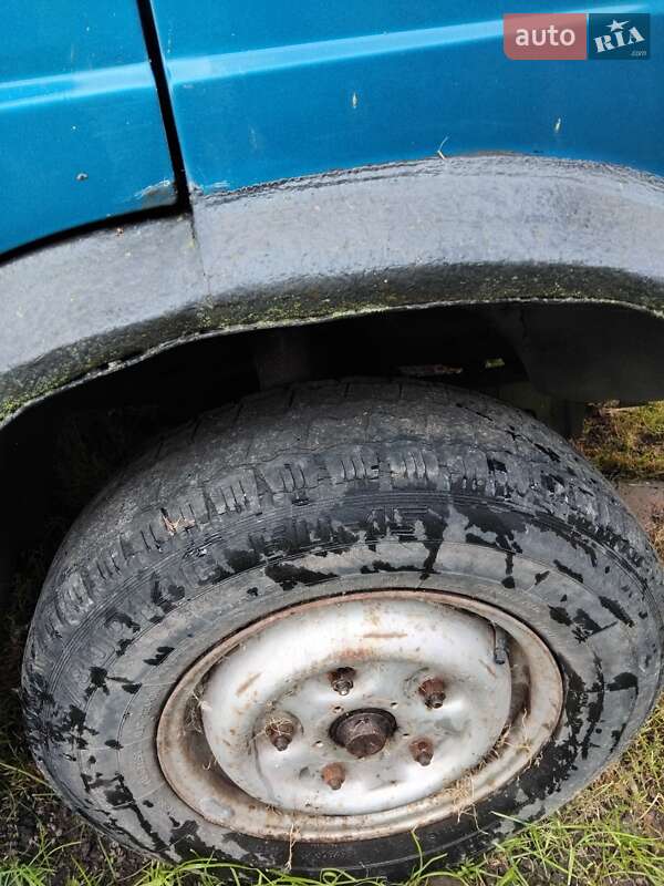 Грузовой фургон Ford Transit 1996 в Куликовке