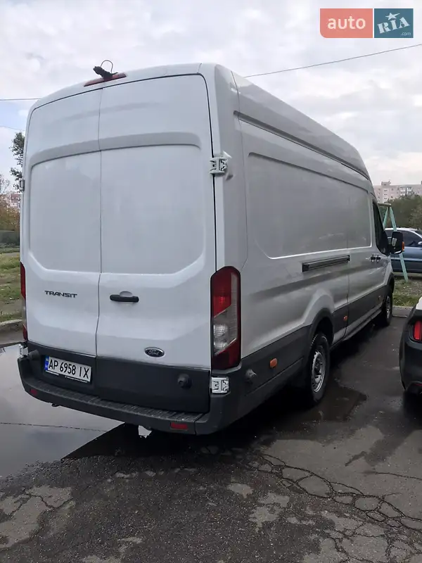 Грузовой фургон Ford Transit 2015 в 