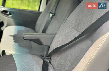 Вантажний фургон Ford Transit 2001 в 