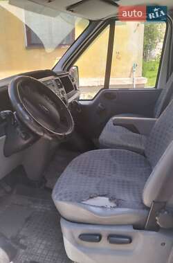 Грузовой фургон Ford Transit 2012 в 