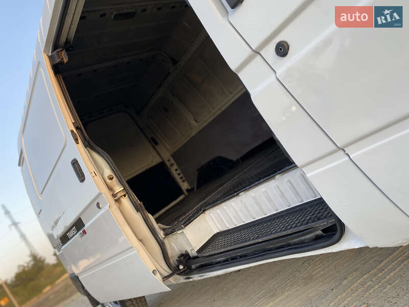 Грузовой фургон Ford Transit 1996 в Дрогобыче