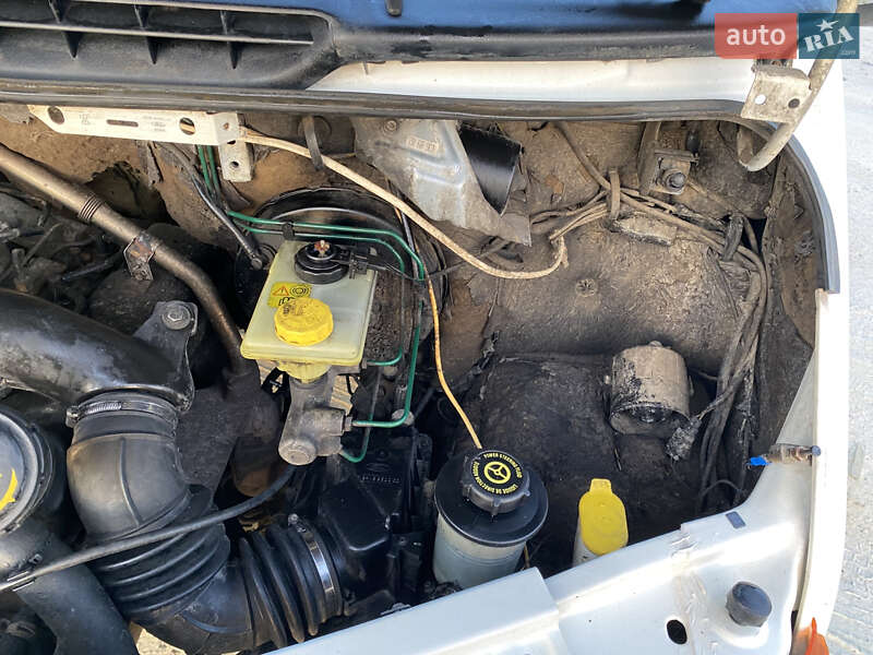 Грузовой фургон Ford Transit 1996 в Дрогобыче