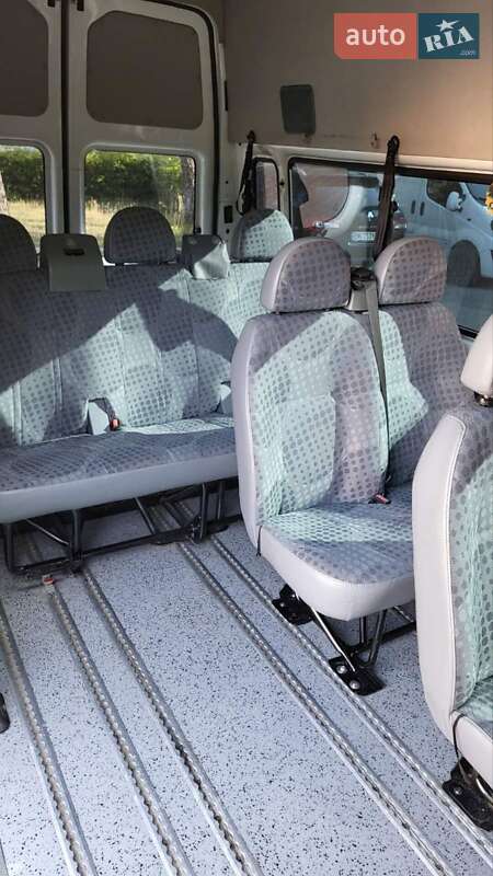 Микроавтобус Ford Transit 2013 в Ровно