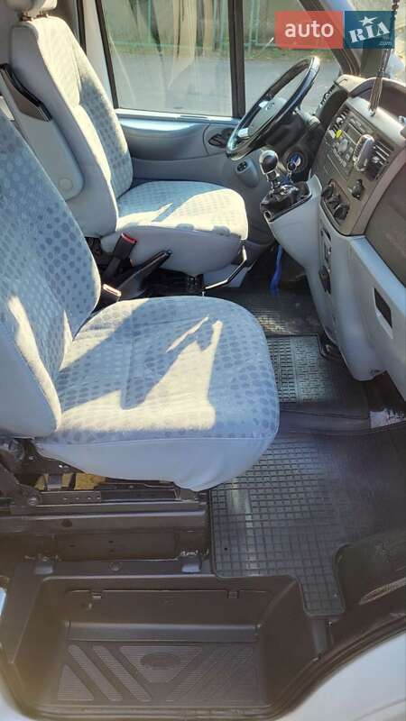 Микроавтобус Ford Transit 2013 в Ровно