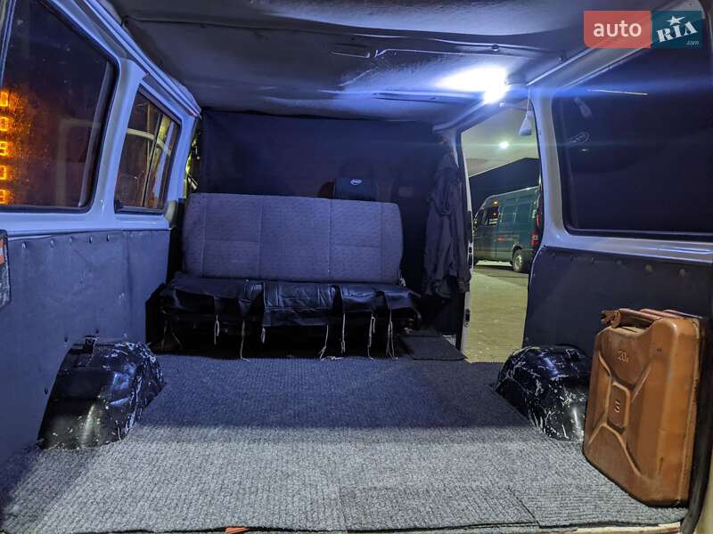 Мікроавтобус Ford Transit 1988 в Дніпрі