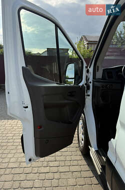 Вантажний фургон Ford Transit 2021 в 
