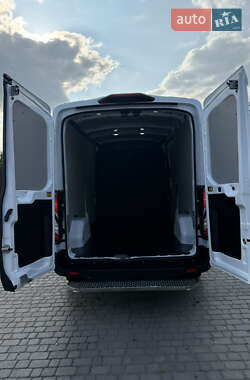 Вантажний фургон Ford Transit 2021 в 