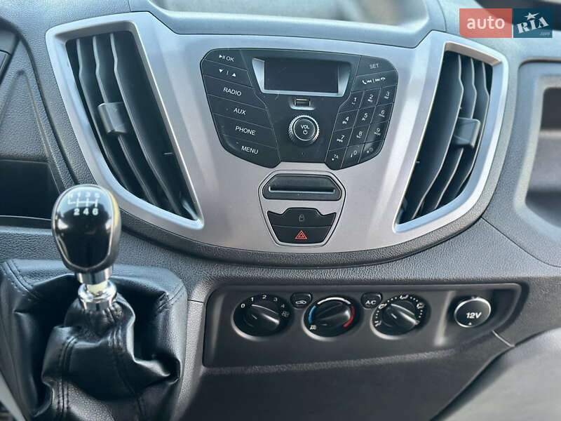 Грузовой фургон Ford Transit 2014 в Брошневе-Осаде
