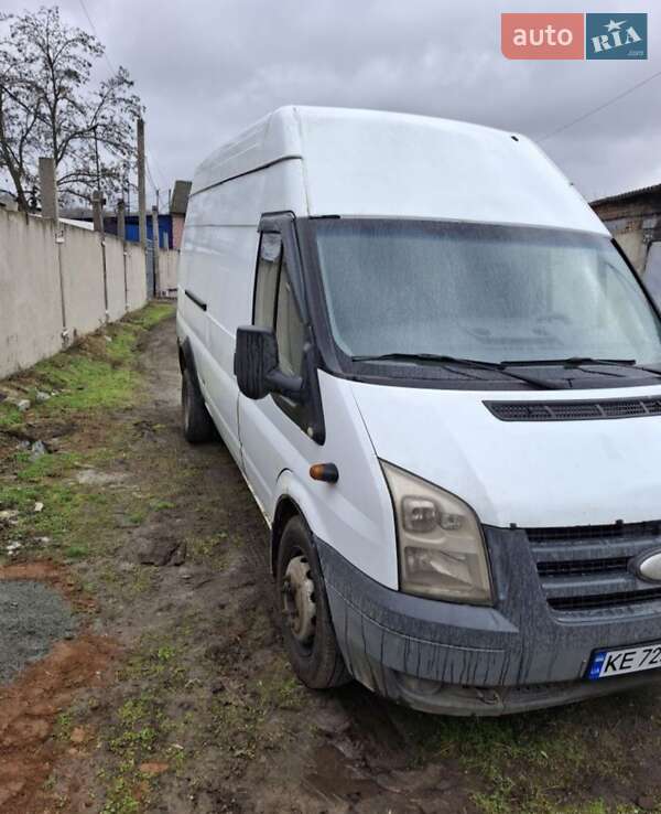 Вантажний фургон Ford Transit 2006 в Дніпрі